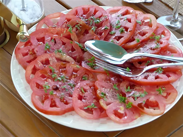 04 tomato salad