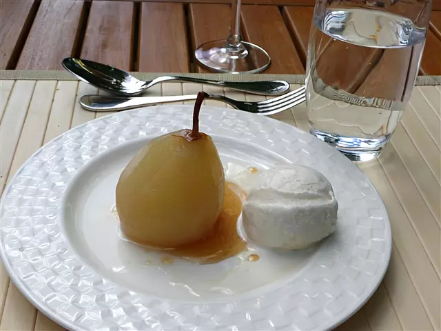 08 pear with vanilla ice cream